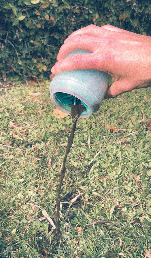 pet paw cleaners pour out